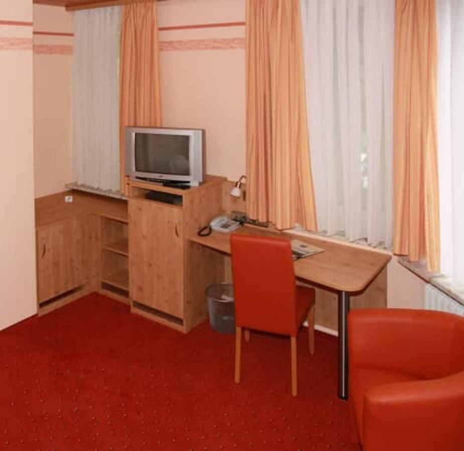 Hotel Bayerischer Hof Waldsassen Exterior photo